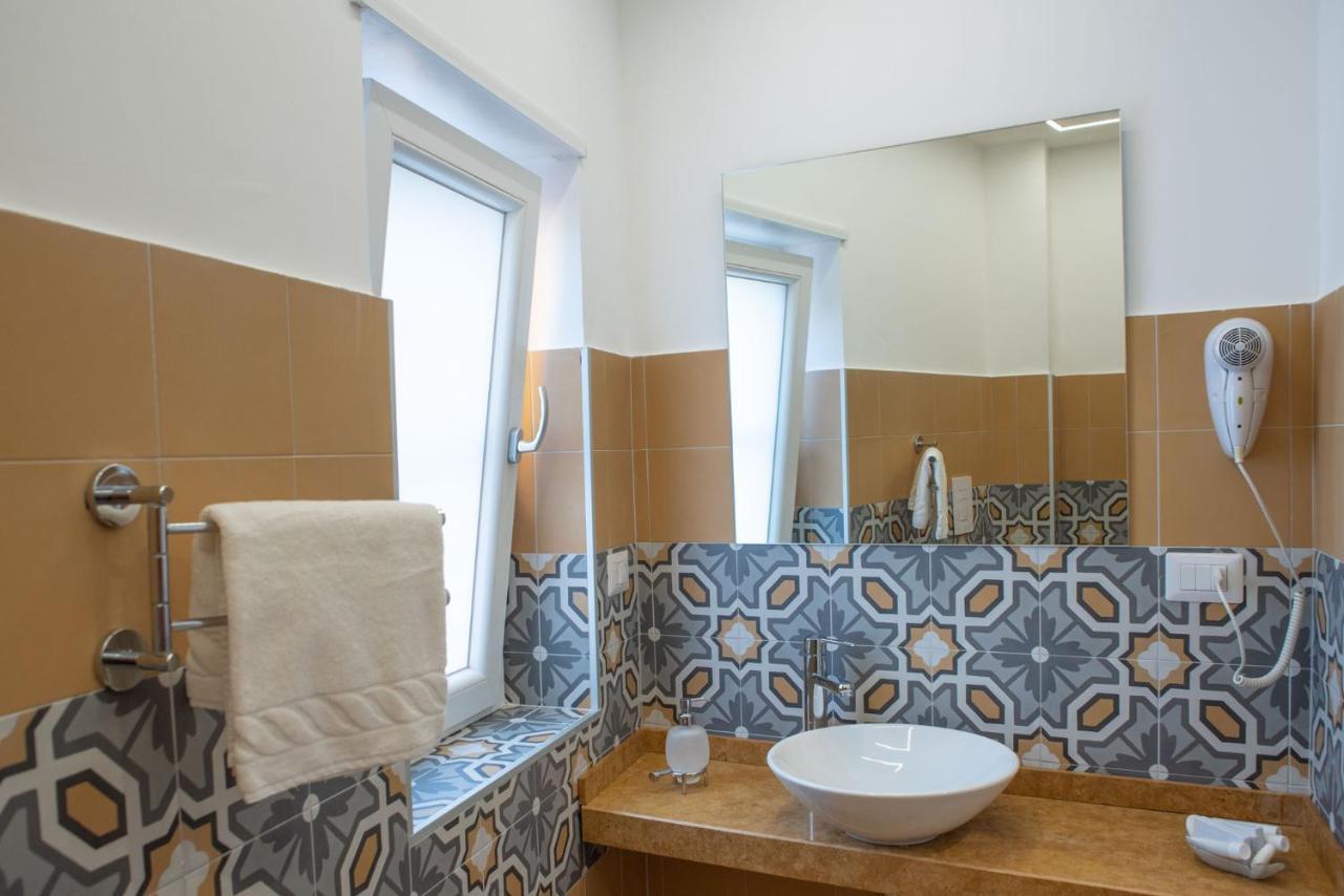 Palazzotto 902 Bed and Breakfast Κρότωνας Εξωτερικό φωτογραφία